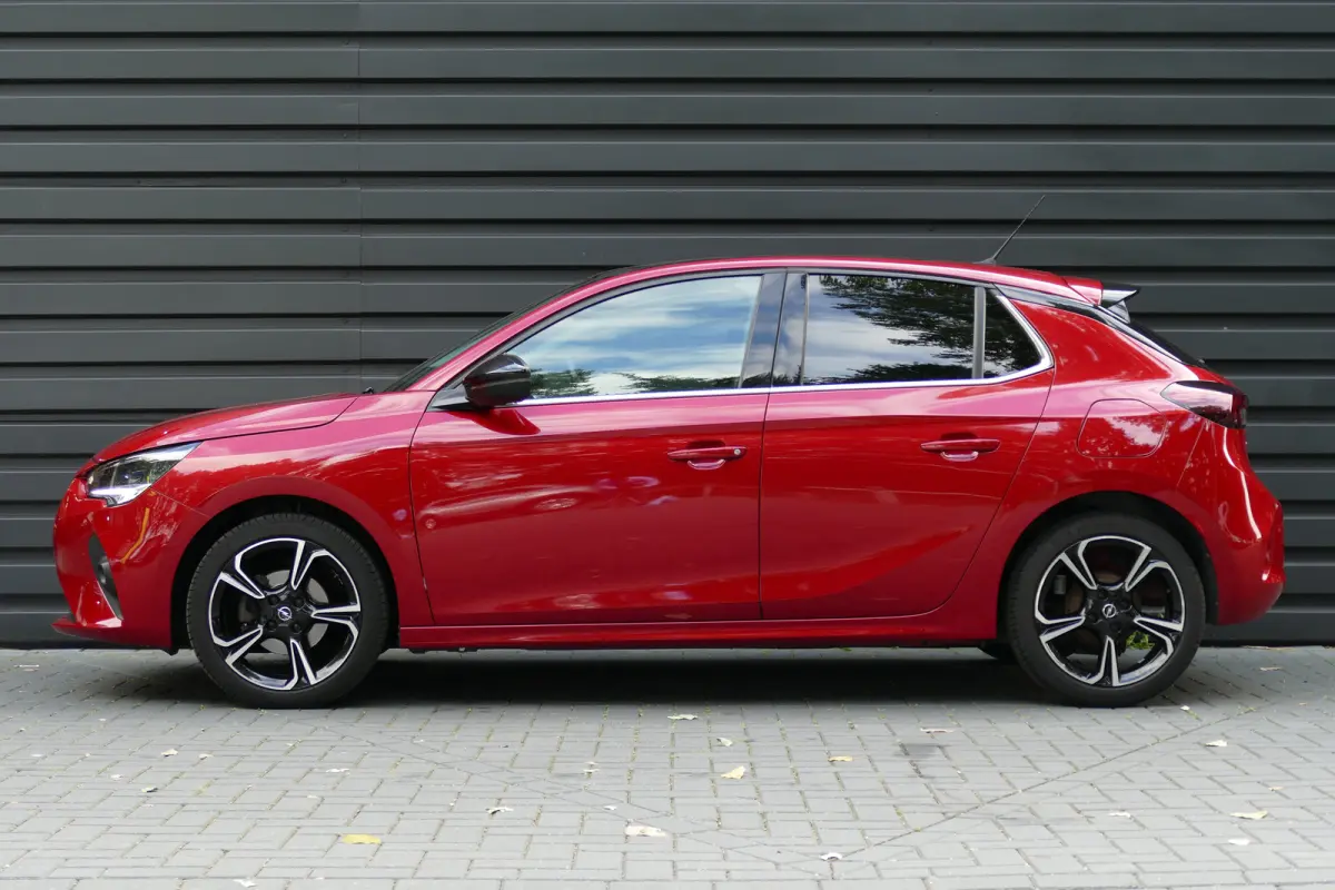 1.2 75PK ELEGANCE GS / CAMERA / STUUR-STOELVERWARMING / PANO.DAK / 17"LMV / FULL-LED / NAVI / CLIMA / PDC / BLUETOOTH / CRUISECONTROL / 1E EIGENAAR / SCHITTERENDE STAAT !!