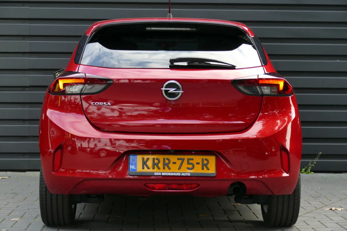 1.2 75PK ELEGANCE GS / CAMERA / STUUR-STOELVERWARMING / PANO.DAK / 17"LMV / FULL-LED / NAVI / CLIMA / PDC / BLUETOOTH / CRUISECONTROL / 1E EIGENAAR / SCHITTERENDE STAAT !!