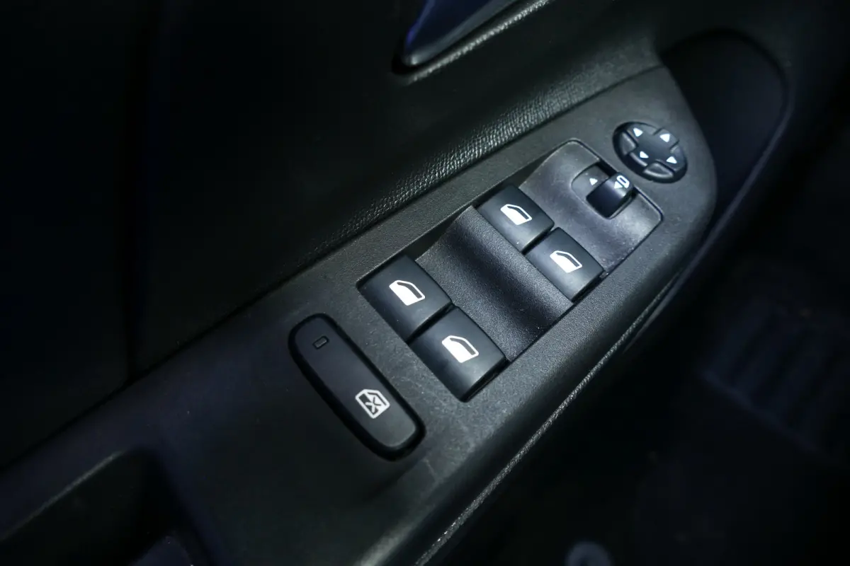 1.2 75PK ELEGANCE GS / CAMERA / STUUR-STOELVERWARMING / PANO.DAK / 17"LMV / FULL-LED / NAVI / CLIMA / PDC / BLUETOOTH / CRUISECONTROL / 1E EIGENAAR / SCHITTERENDE STAAT !!