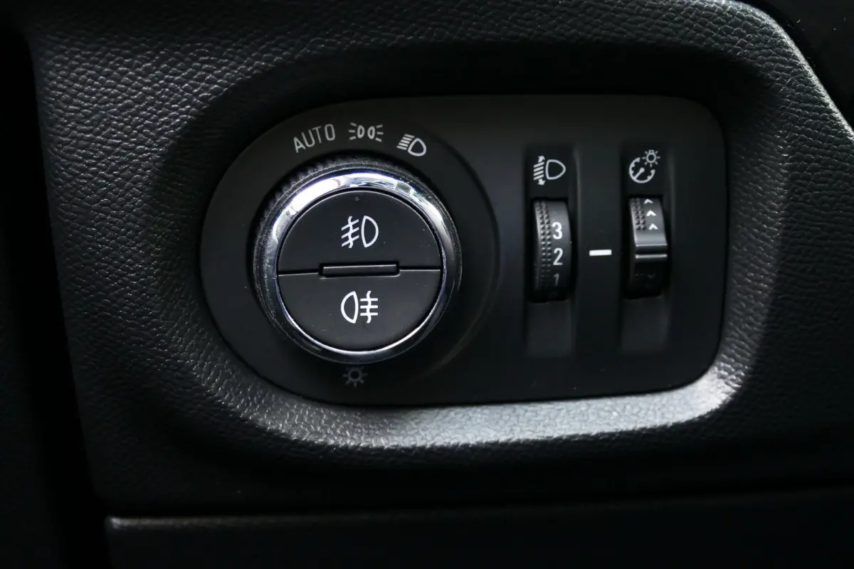 1.2 75PK ELEGANCE GS / CAMERA / STUUR-STOELVERWARMING / PANO.DAK / 17"LMV / FULL-LED / NAVI / CLIMA / PDC / BLUETOOTH / CRUISECONTROL / 1E EIGENAAR / SCHITTERENDE STAAT !!