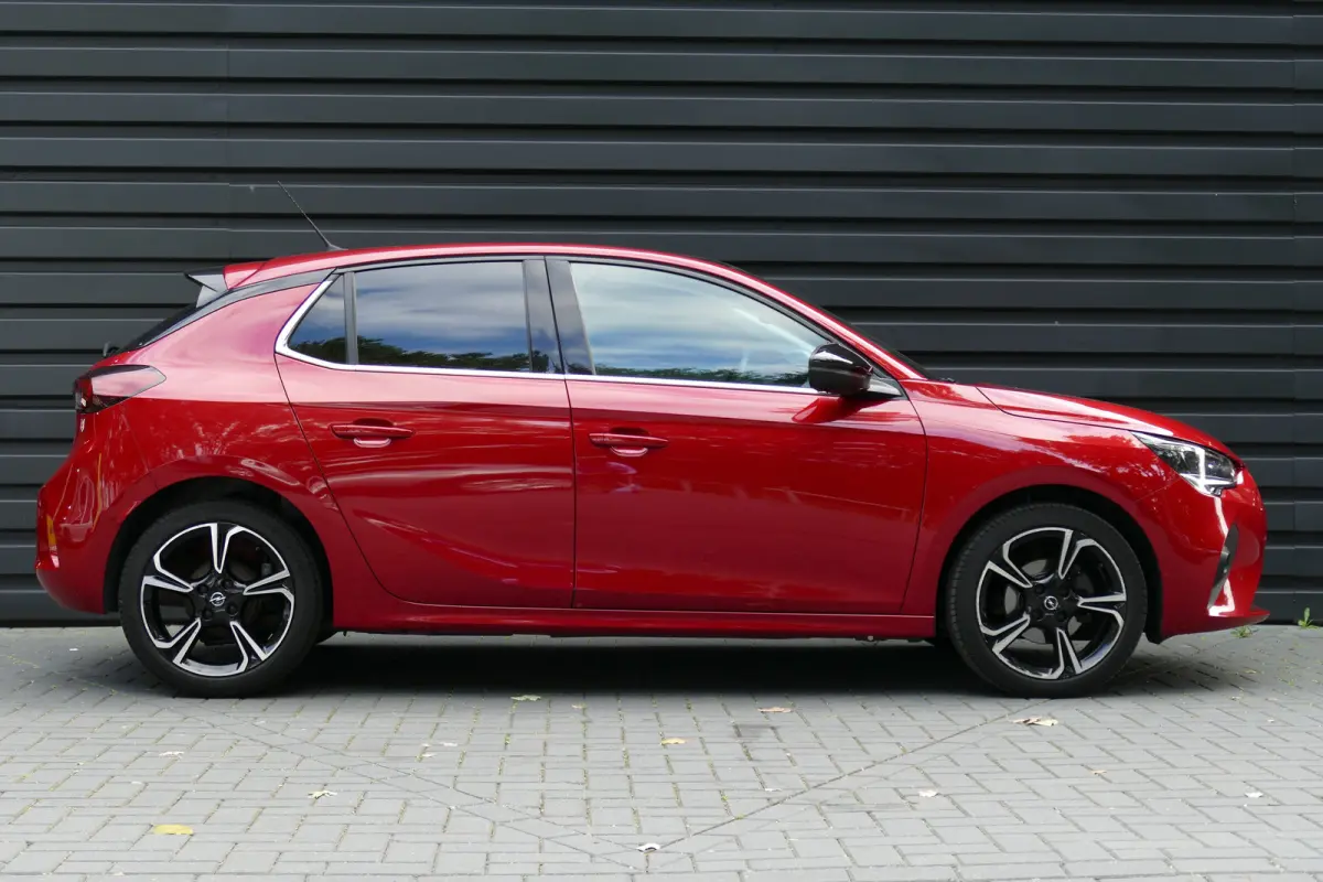 1.2 75PK ELEGANCE GS / CAMERA / STUUR-STOELVERWARMING / PANO.DAK / 17"LMV / FULL-LED / NAVI / CLIMA / PDC / BLUETOOTH / CRUISECONTROL / 1E EIGENAAR / SCHITTERENDE STAAT !!