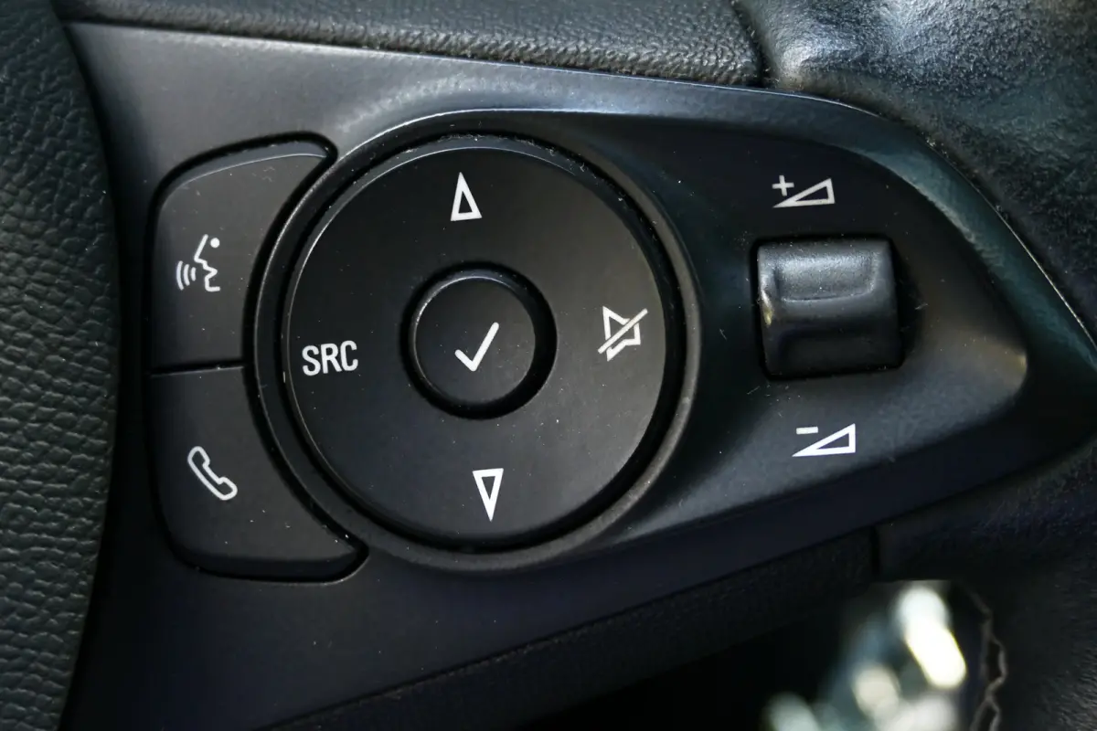 1.2 75PK ELEGANCE GS / CAMERA / STUUR-STOELVERWARMING / PANO.DAK / 17"LMV / FULL-LED / NAVI / CLIMA / PDC / BLUETOOTH / CRUISECONTROL / 1E EIGENAAR / SCHITTERENDE STAAT !!