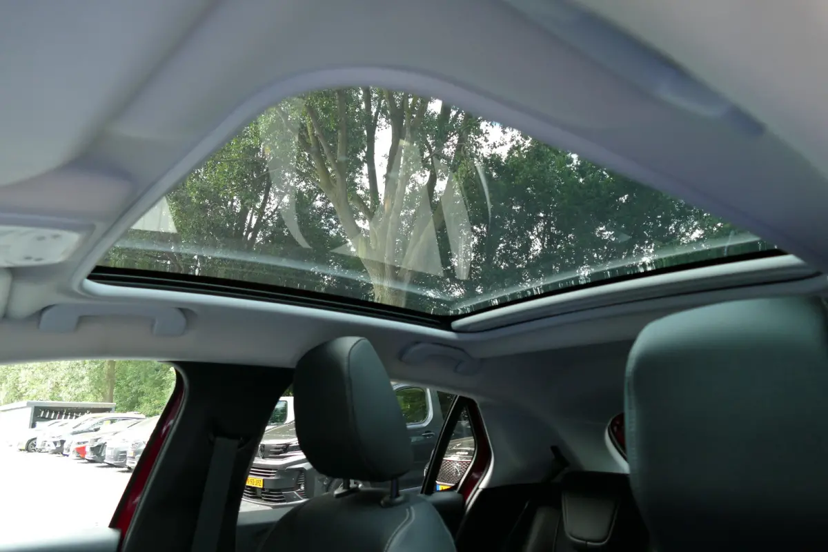 1.2 75PK ELEGANCE GS / CAMERA / STUUR-STOELVERWARMING / PANO.DAK / 17"LMV / FULL-LED / NAVI / CLIMA / PDC / BLUETOOTH / CRUISECONTROL / 1E EIGENAAR / SCHITTERENDE STAAT !!