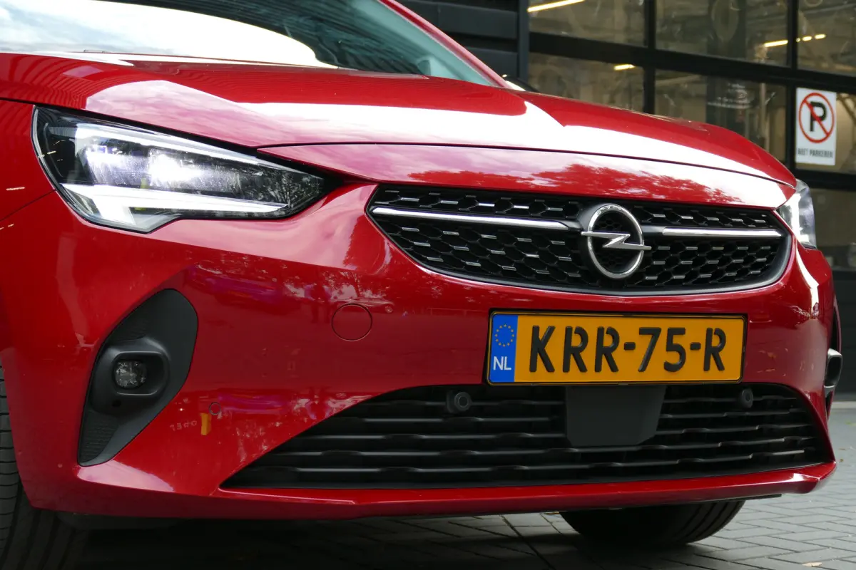 1.2 75PK ELEGANCE GS / CAMERA / STUUR-STOELVERWARMING / PANO.DAK / 17"LMV / FULL-LED / NAVI / CLIMA / PDC / BLUETOOTH / CRUISECONTROL / 1E EIGENAAR / SCHITTERENDE STAAT !!