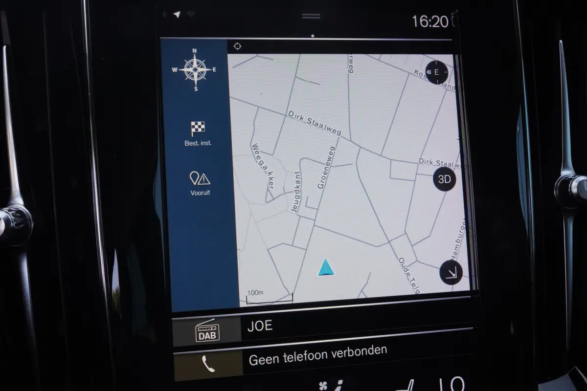 2.0 D4 Momentum Pro - CARPLAY - LEDER - H&K - ADAPT. CRUISE - BTW AUTO -