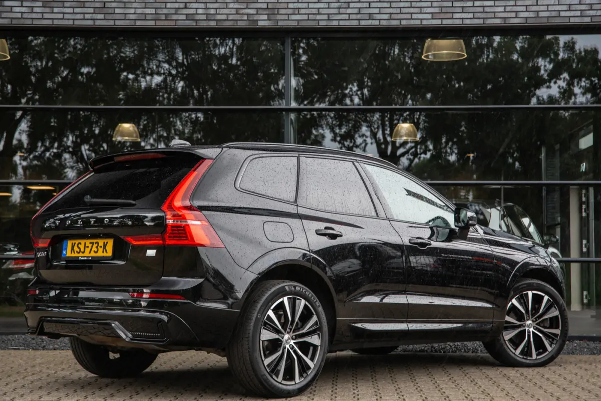 2.0 T6 Plug-in hybrid AWD Plus Dark , Long Range, Panoramadak, Apple Carplay, Achteruitrijcamera, Harman Kardon