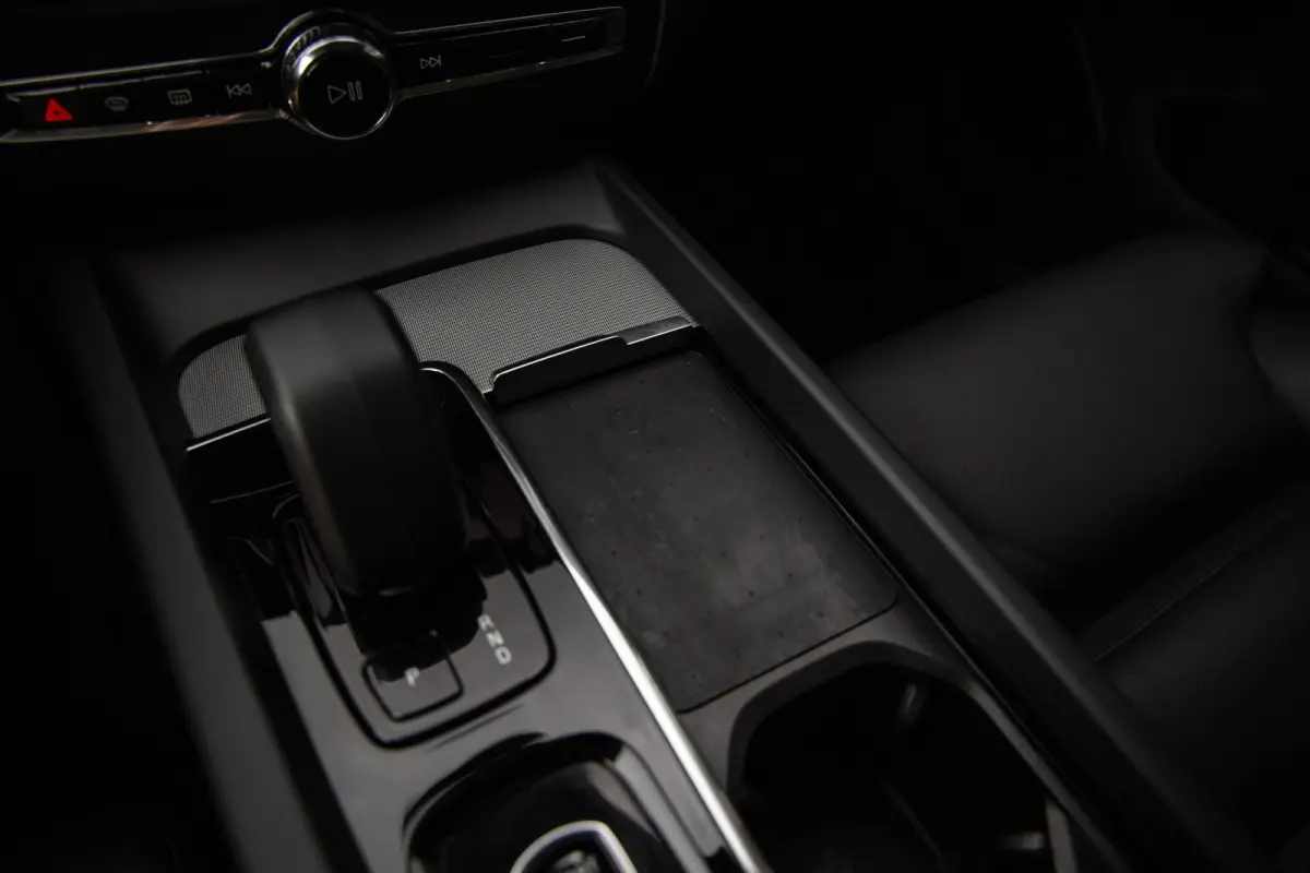 2.0 T6 Plug-in hybrid AWD Plus Dark , Long Range, Panoramadak, Apple Carplay, Achteruitrijcamera, Harman Kardon