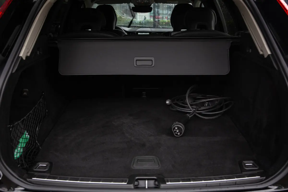 2.0 T6 Plug-in hybrid AWD Plus Dark , Long Range, Panoramadak, Apple Carplay, Achteruitrijcamera, Harman Kardon