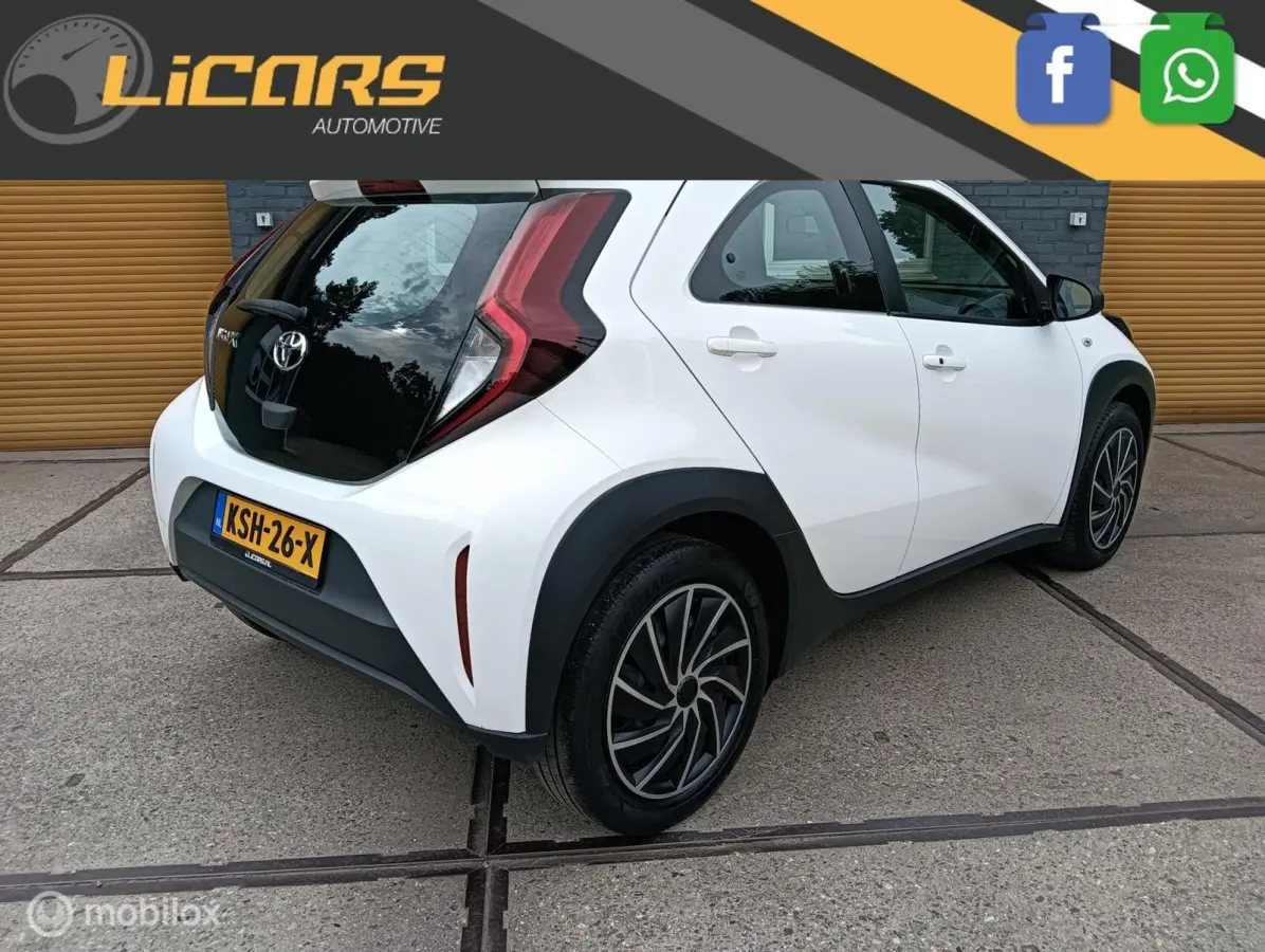 1.0 VVT-i S-CVT Play automaat/CarPlay/camera/adap.cruise