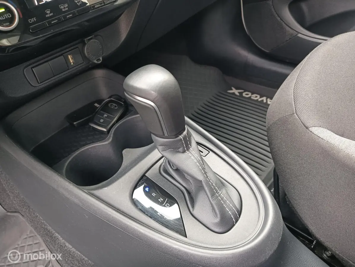 1.0 VVT-i S-CVT Play automaat/CarPlay/camera/adap.cruise
