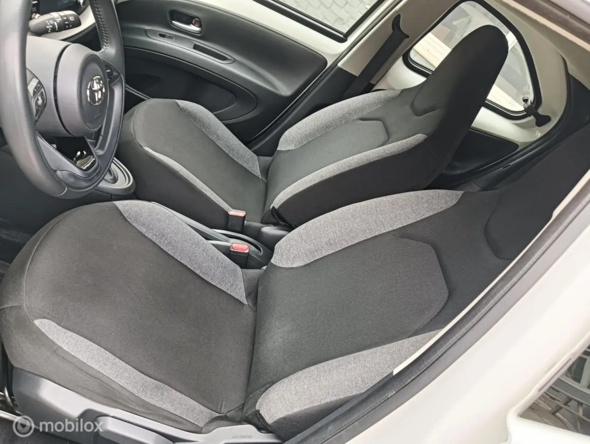 1.0 VVT-i S-CVT Play automaat/CarPlay/camera/adap.cruise