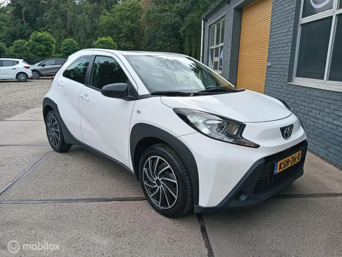 1.0 VVT-i S-CVT Play automaat/CarPlay/camera/adap.cruise