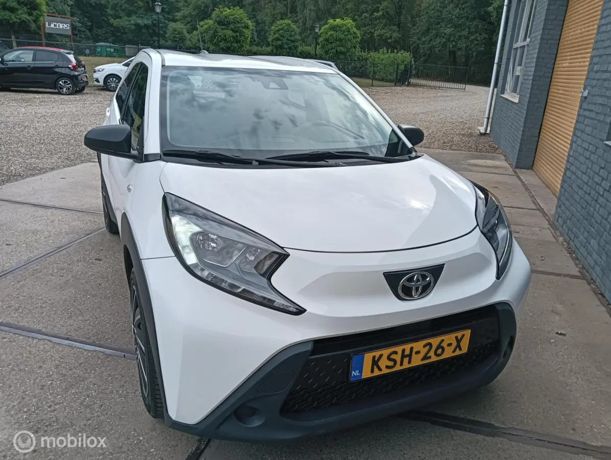 1.0 VVT-i S-CVT Play automaat/CarPlay/camera/adap.cruise