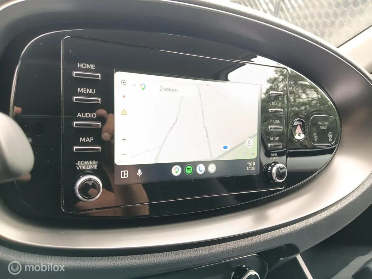 1.0 VVT-i S-CVT Play automaat/CarPlay/camera/adap.cruise