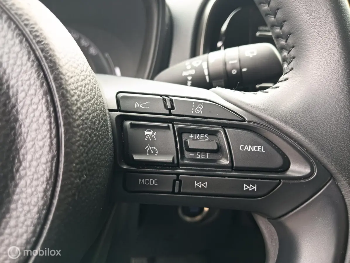 1.0 VVT-i S-CVT Play automaat/CarPlay/camera/adap.cruise