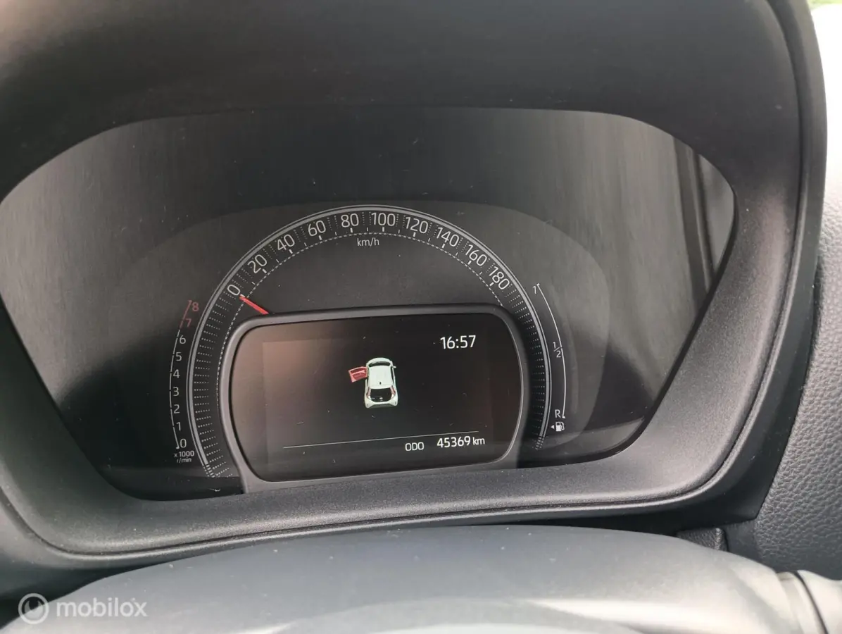 1.0 VVT-i S-CVT Play automaat/CarPlay/camera/adap.cruise