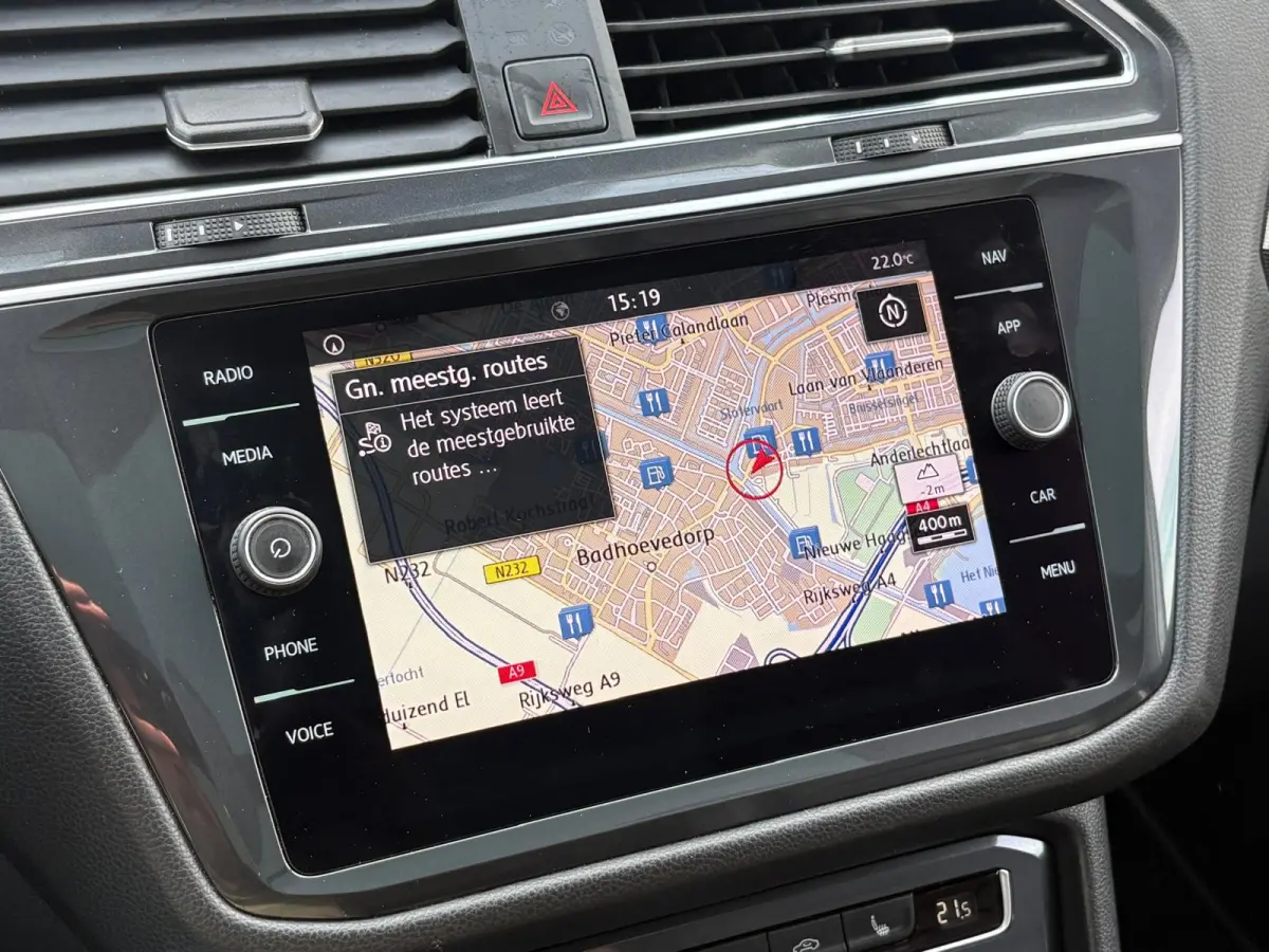 1.5 TSI PANO/19INCH-R-LINE/VIRTUAL/CARPLAY/KEYLESS/LEDER
