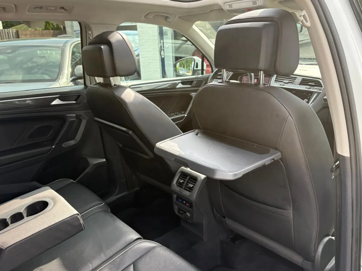 1.5 TSI PANO/19INCH-R-LINE/VIRTUAL/CARPLAY/KEYLESS/LEDER