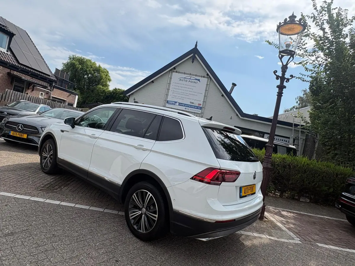 1.5 TSI PANO/19INCH-R-LINE/VIRTUAL/CARPLAY/KEYLESS/LEDER