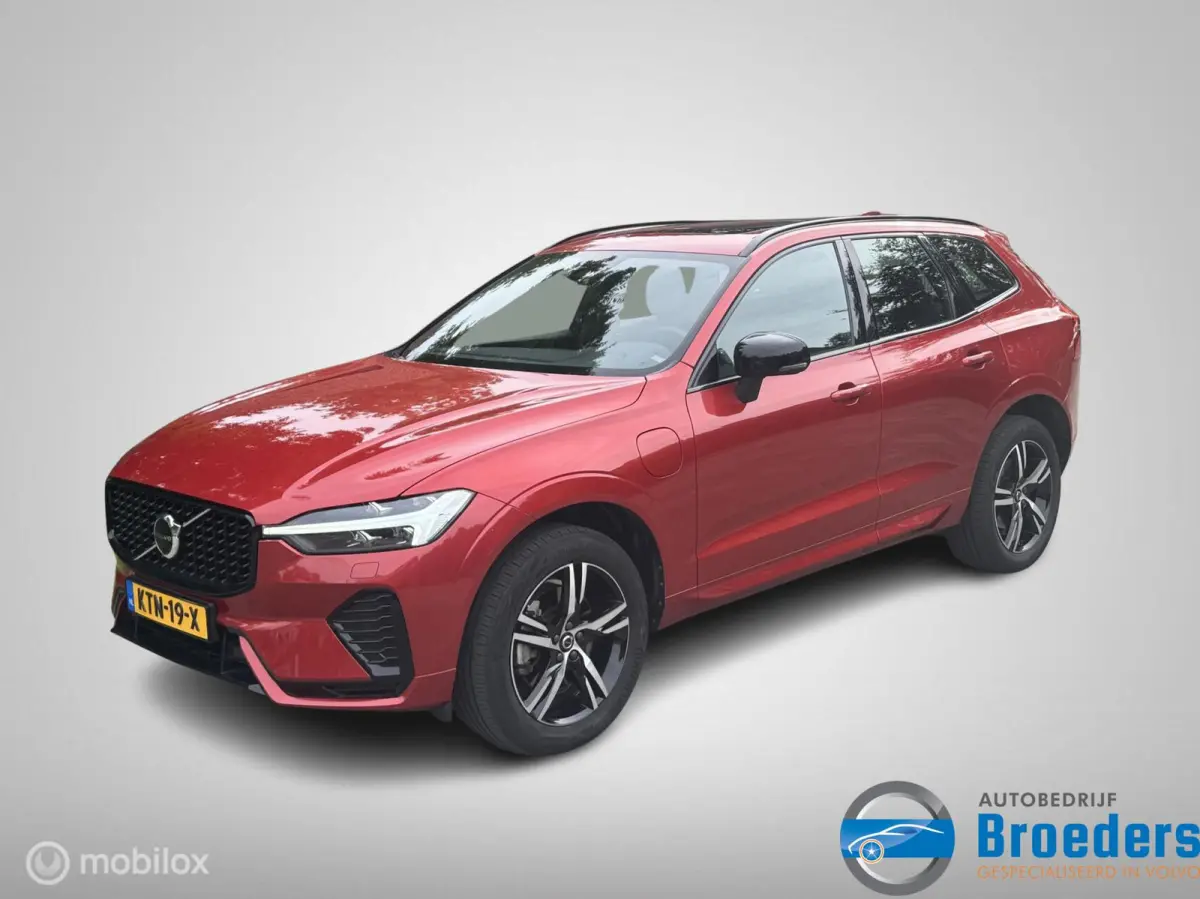 2.0 T6 Plug-in hybrid AWD Plus Dark