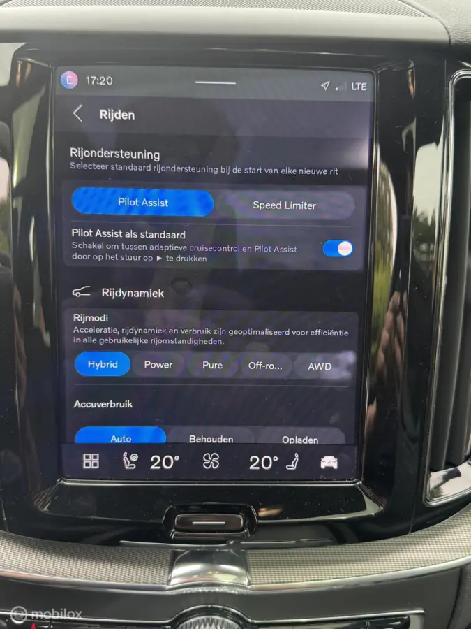 2.0 T6 Plug-in hybrid AWD Plus Dark