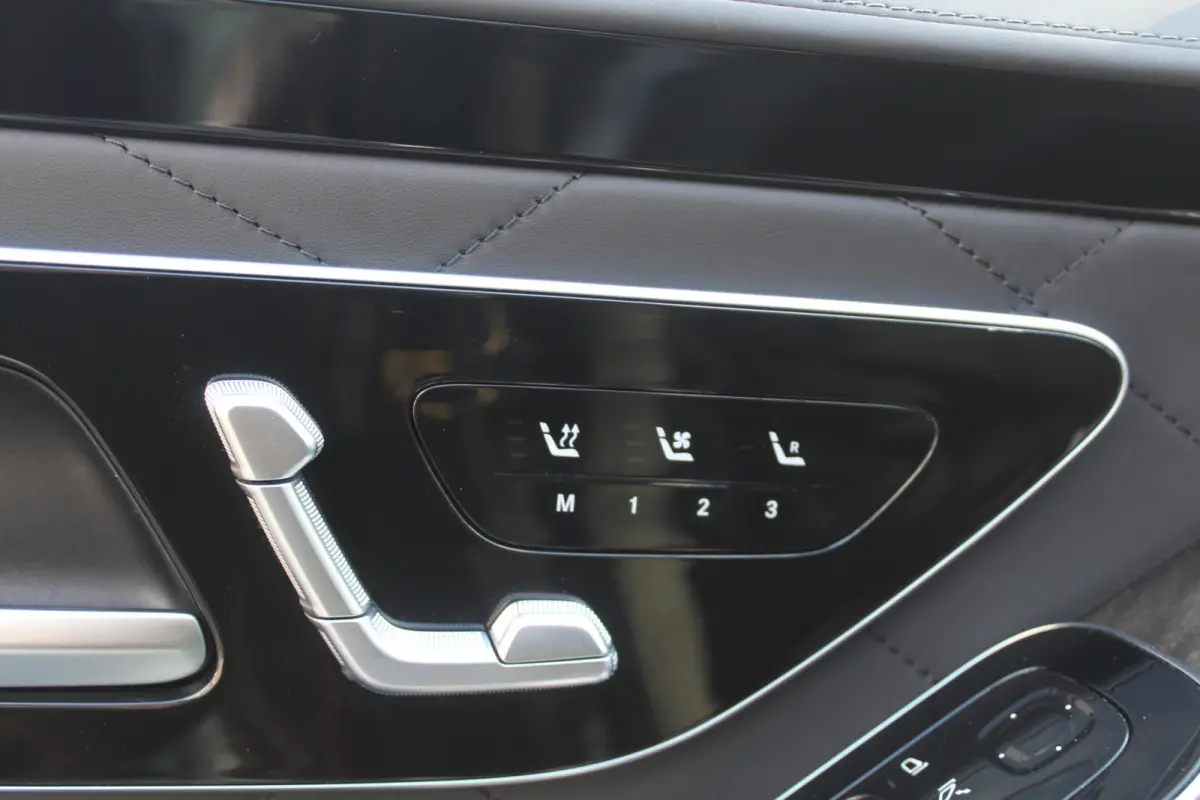 580e 4MATIC AMG Line Pano l Burmester l HUD l 360 camera l  Achterasbesturing l Rear executive loungel Dealer onderhouden l Proefrit op afspraak