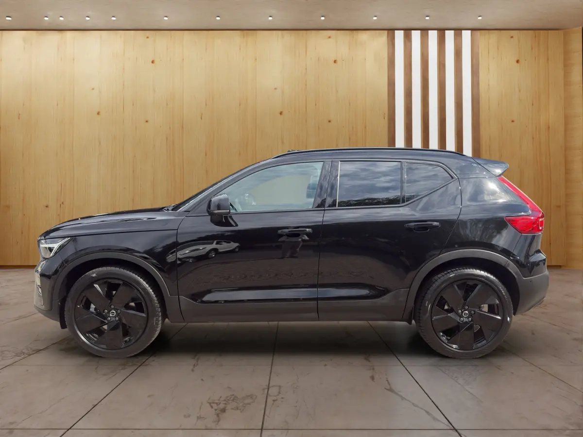 2.0 B4 Plus Black Edition | BLIS | Stoel + Stuur Verwarming | Harman Kardon | 360 Camera | Trekhaak | Keyless Start / Entry |
