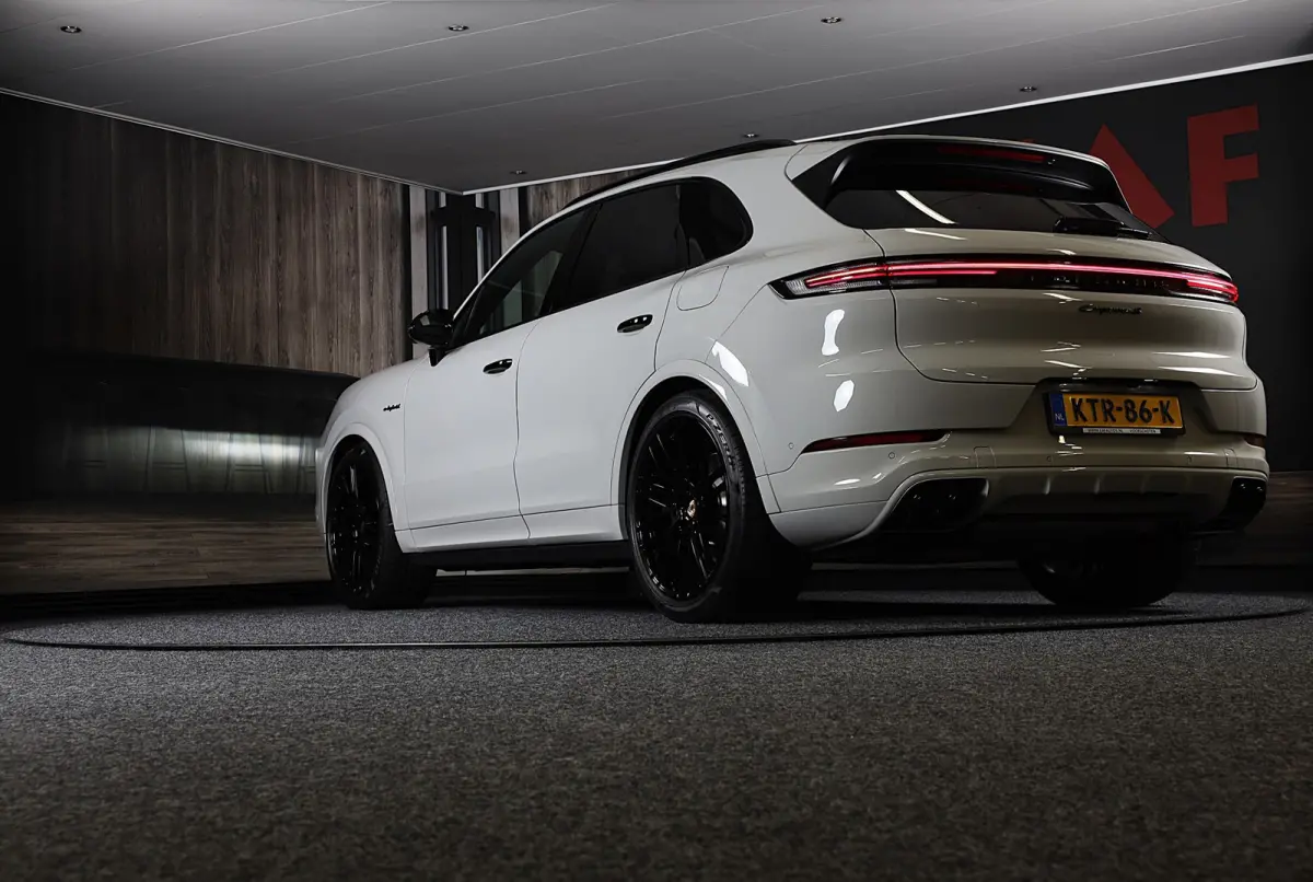 3.0 S E-Hybrid / 520 Pk / Head Up / 4W Sturing / Acc / Sport Design / Luchtvering / Sport Chrono / Open Pano / 22