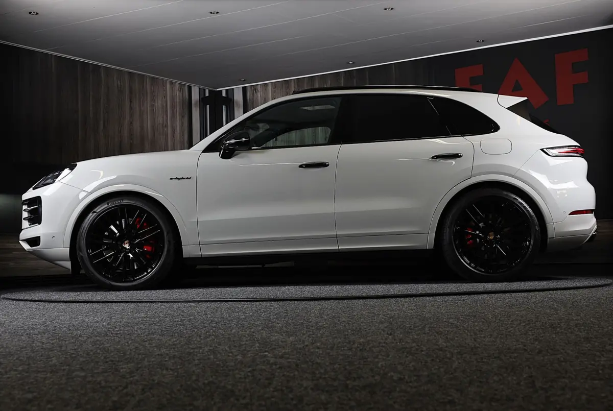 3.0 S E-Hybrid / 520 Pk / Head Up / 4W Sturing / Acc / Sport Design / Luchtvering / Sport Chrono / Open Pano / 22