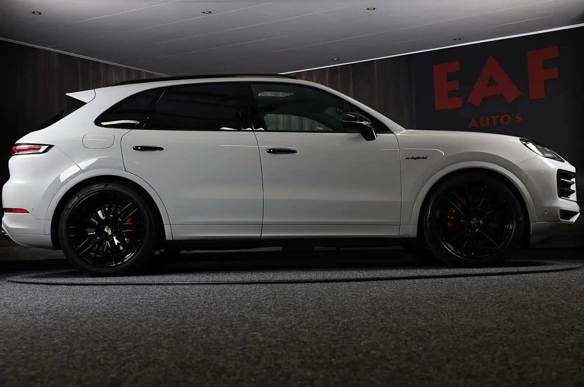 3.0 S E-Hybrid / 520 Pk / Head Up / 4W Sturing / Acc / Sport Design / Luchtvering / Sport Chrono / Open Pano / 22