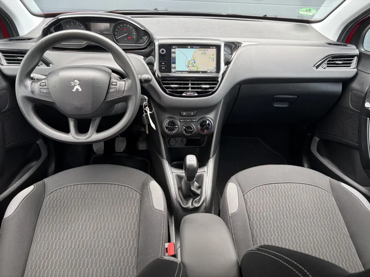 1.2 PureTech Blue Lion ✓D-riem vv in 2025✓1e Eigenaar✓Navi✓Carplay✓Trekhaak✓Recent beurt gehad✓Airco✓Cruise✓5 Deurs✓Pdc✓N.A.P✓Apk tot 03-2027