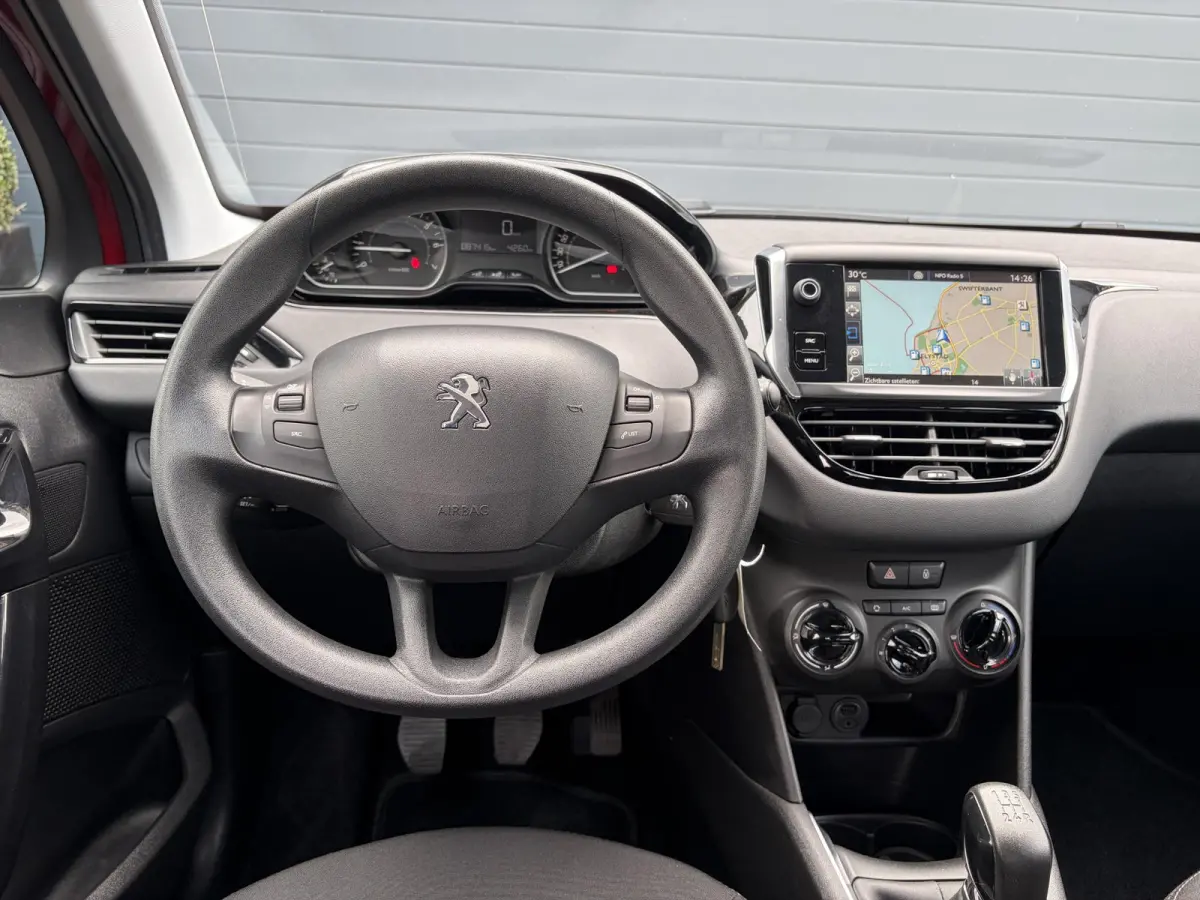 1.2 PureTech Blue Lion ✓D-riem vv in 2025✓1e Eigenaar✓Navi✓Carplay✓Trekhaak✓Recent beurt gehad✓Airco✓Cruise✓5 Deurs✓Pdc✓N.A.P✓Apk tot 03-2027