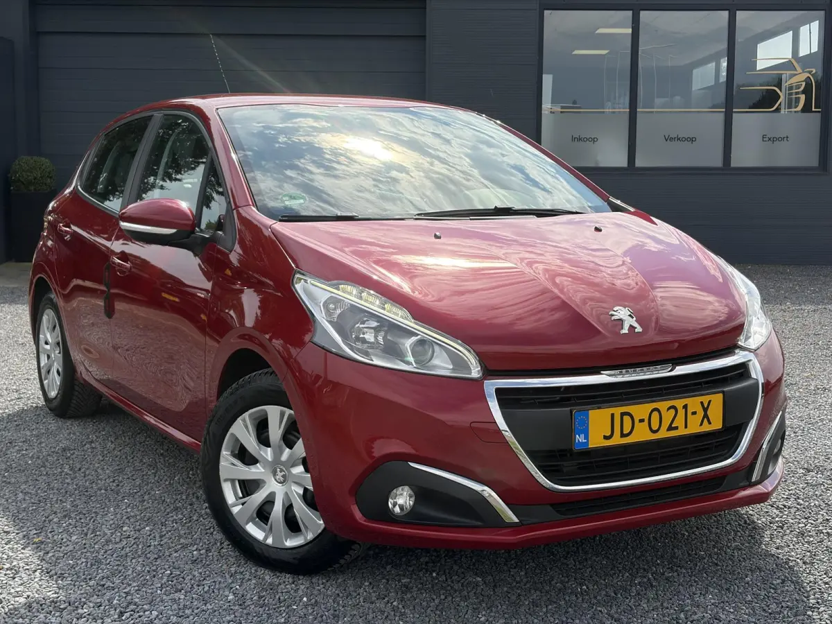 1.2 PureTech Blue Lion ✓D-riem vv in 2025✓1e Eigenaar✓Navi✓Carplay✓Trekhaak✓Recent beurt gehad✓Airco✓Cruise✓5 Deurs✓Pdc✓N.A.P✓Apk tot 03-2027