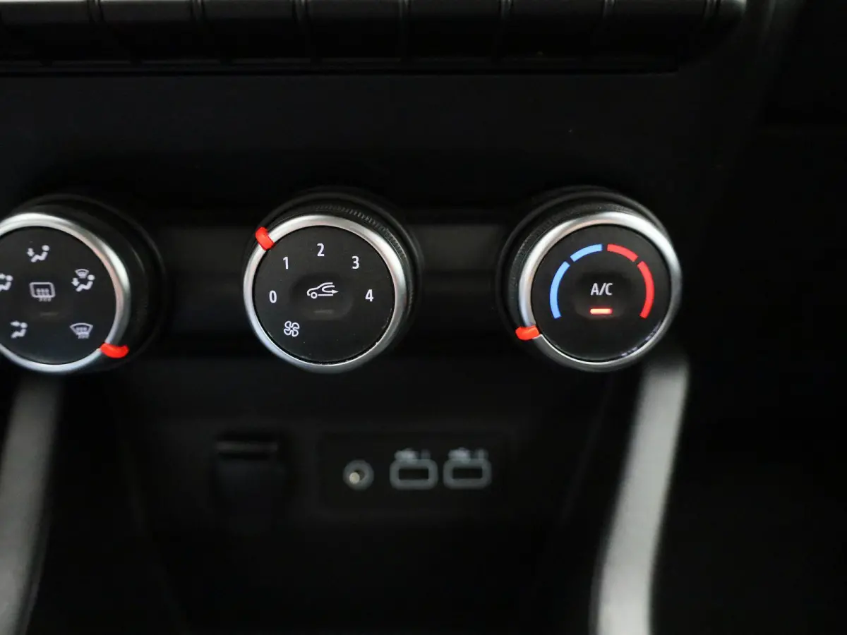 1.0 TCe 90 Equilibre | Apple Carplay / Android Auto | Multifunctioneel Stuurwiel | Lane Assist | Airco |