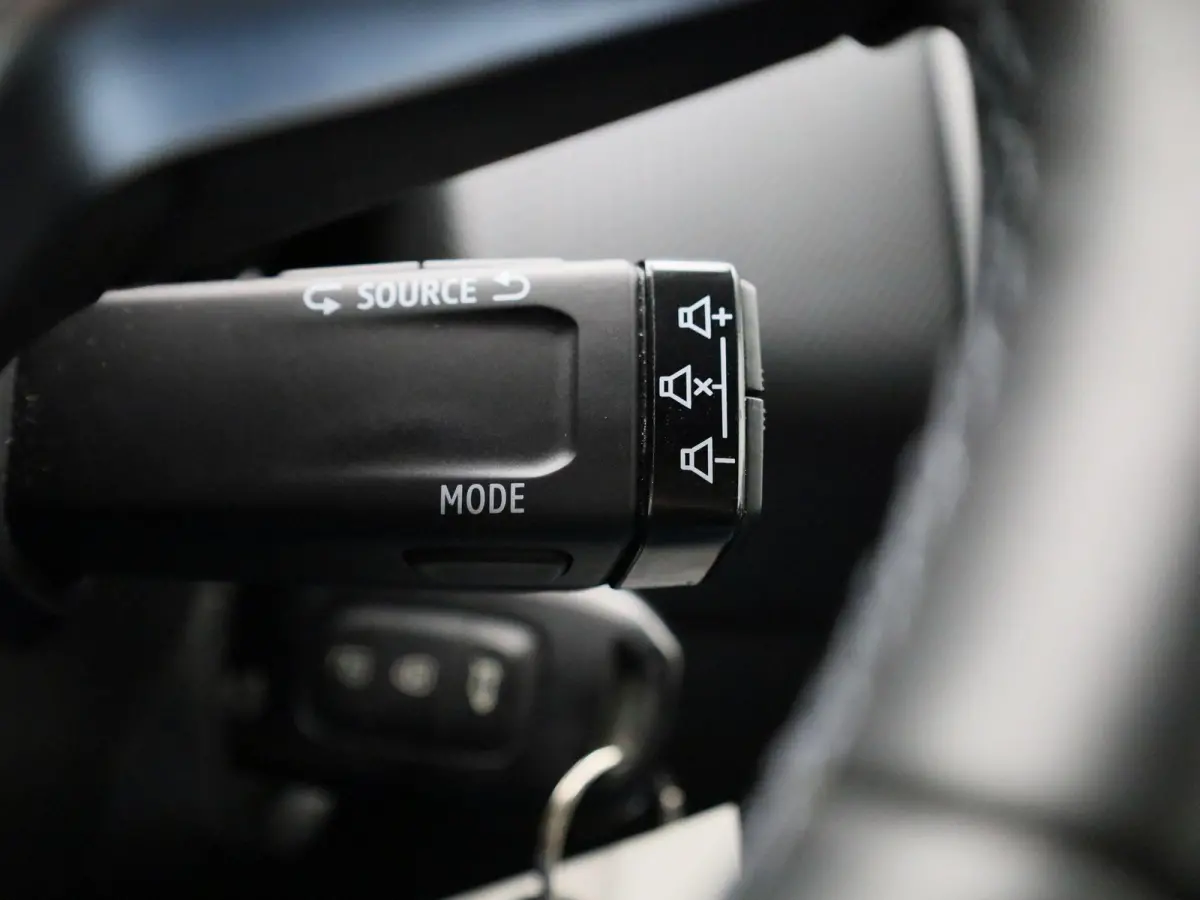 1.0 TCe 90 Equilibre | Apple Carplay / Android Auto | Multifunctioneel Stuurwiel | Lane Assist | Airco |
