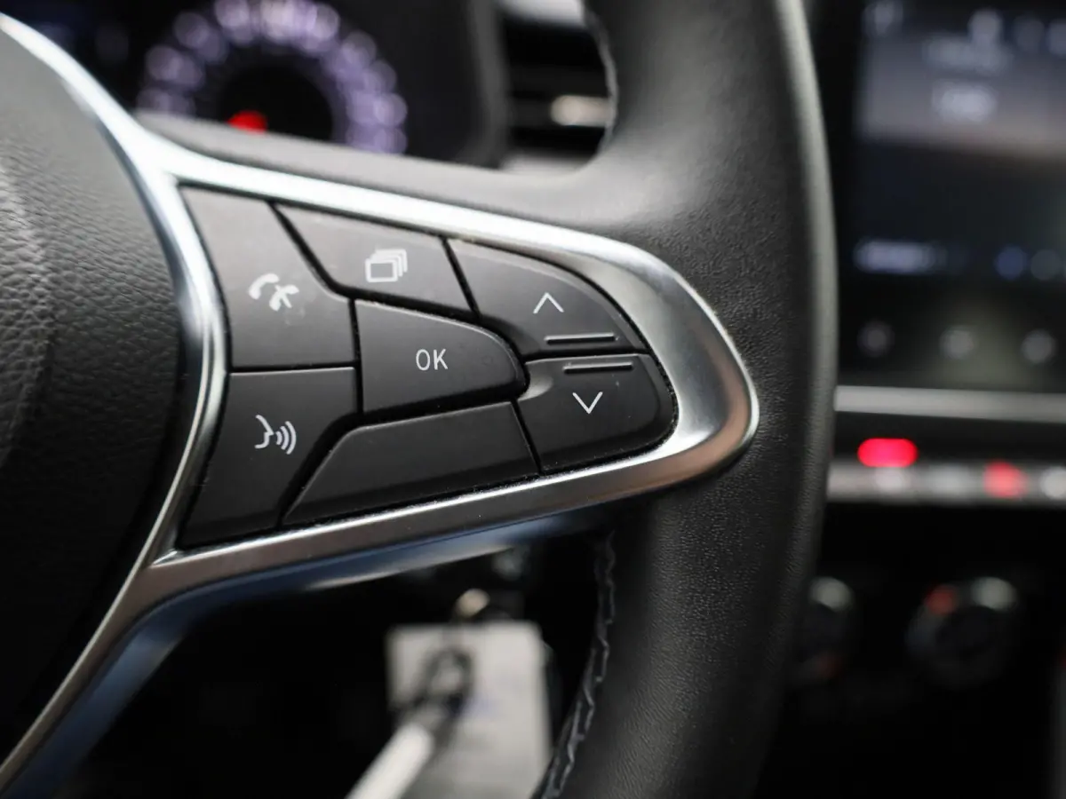 1.0 TCe 90 Equilibre | Apple Carplay / Android Auto | Multifunctioneel Stuurwiel | Lane Assist | Airco |