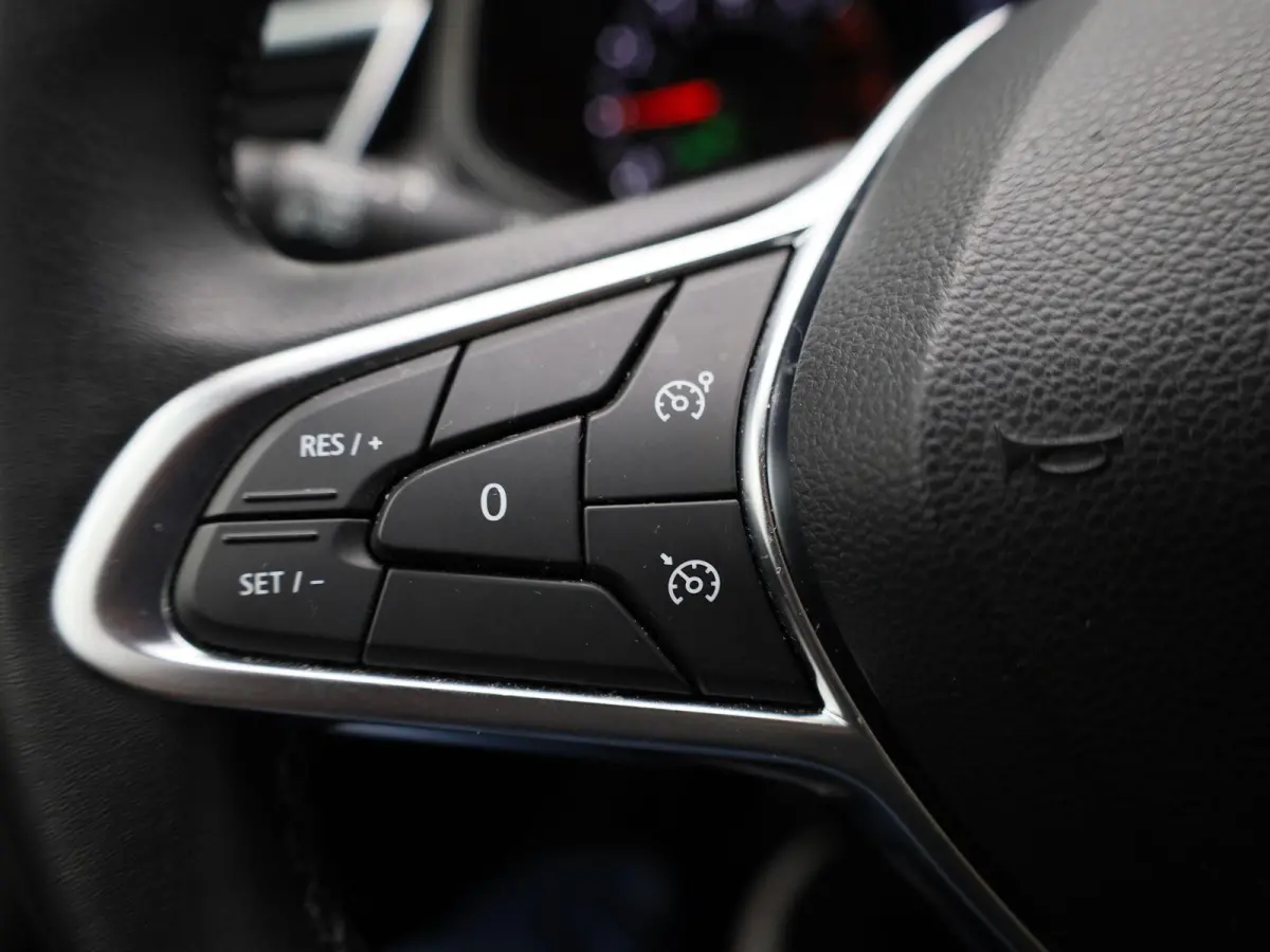 1.0 TCe 90 Equilibre | Apple Carplay / Android Auto | Multifunctioneel Stuurwiel | Lane Assist | Airco |