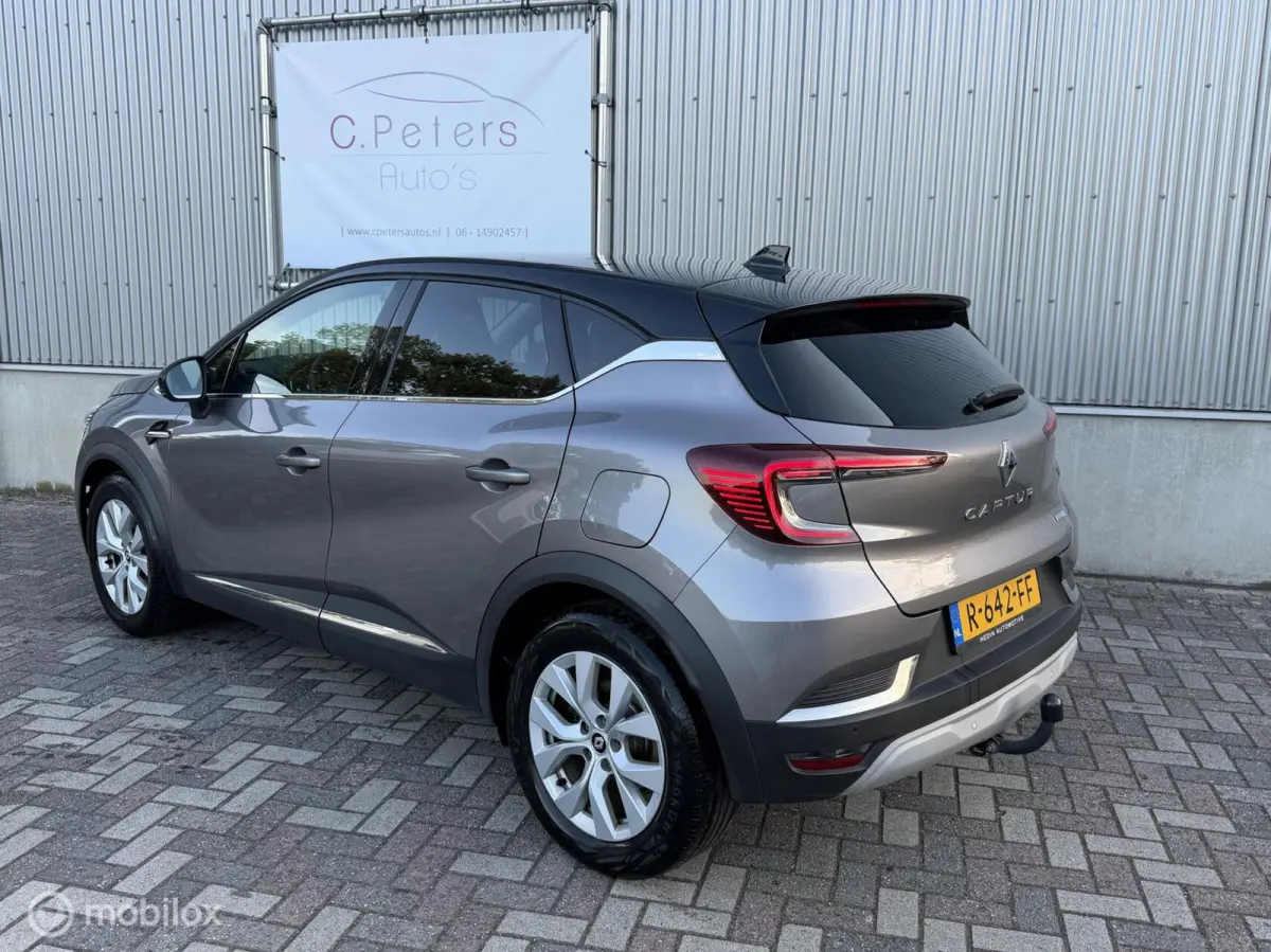 1.6 E-Tech Plug-in Hybrid 160pk Intens 2022 / Grootbeeld navi / Rondomzichcamera’s / Trekhaak / Keyless / 1e eigenaar NAP
