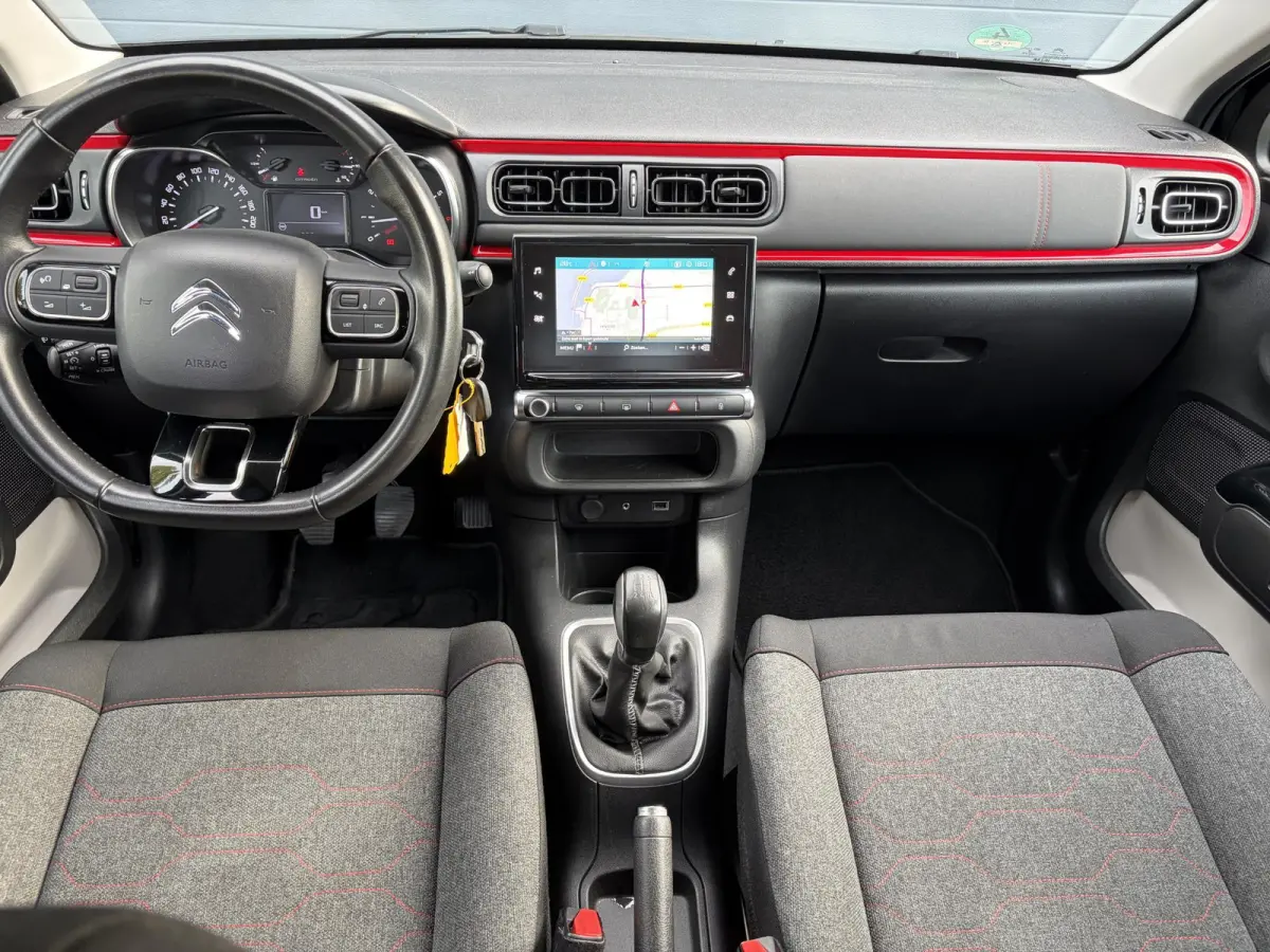 1.2 PureTech Shine ✓2e Eigenaar✓Camera✓Carplay✓Navi✓Trekhaak✓Pdc✓Clima✓Cruise✓17''Lm velgen✓Rijstrooksensor✓N.A.P✓Apk tot 04-2027