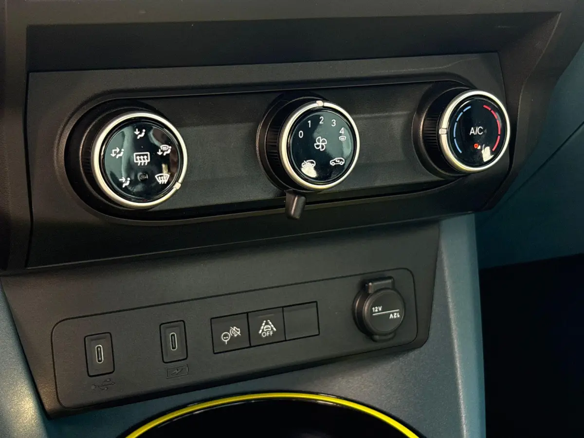 1.2 Hybrid ICON | Hoge Korting | DAB | PDC | Apple Carplay & Android Auto |