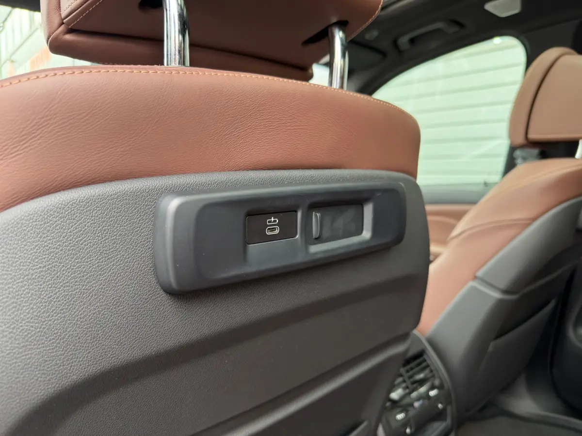 XDrive45e High Executive BOMVOL NAP Softclose Crystal