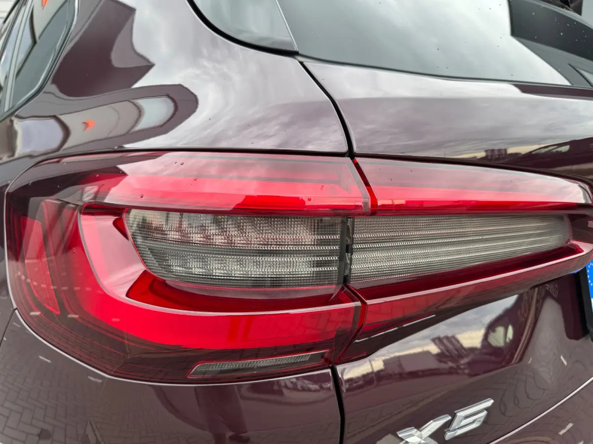 XDrive45e High Executive BOMVOL NAP Softclose Crystal
