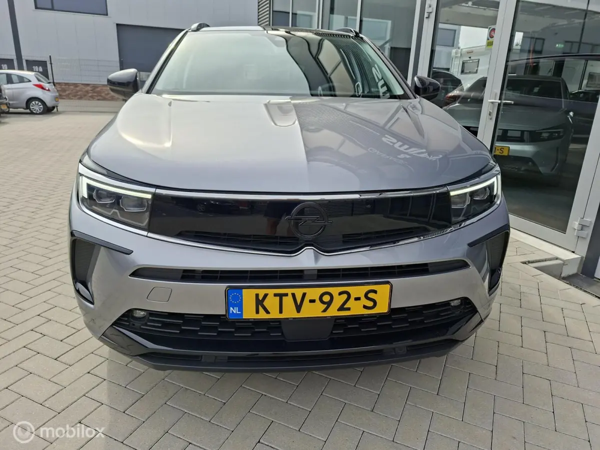 1.6 Turbo Plug-In Hybrid 4x4 GSe 300pk