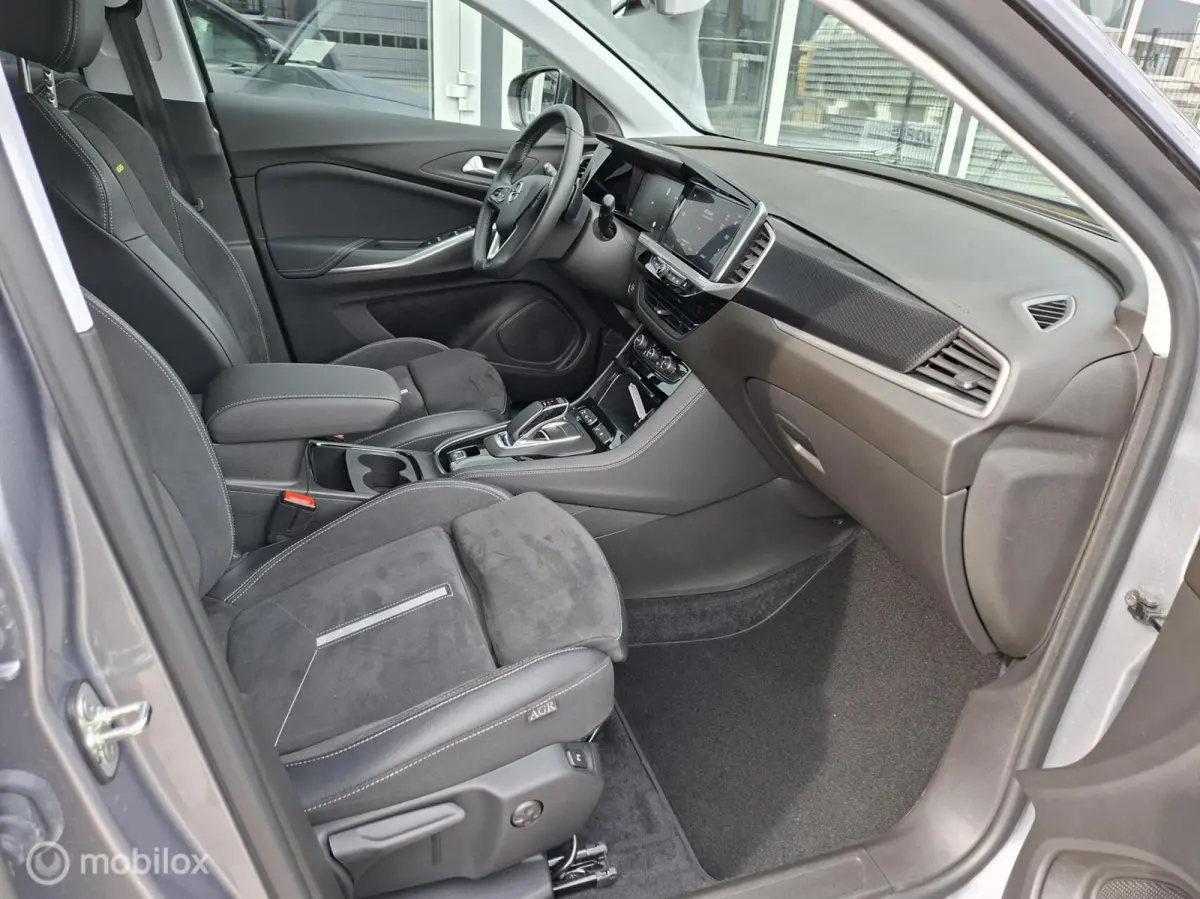 1.6 Turbo Plug-In Hybrid 4x4 GSe 300pk