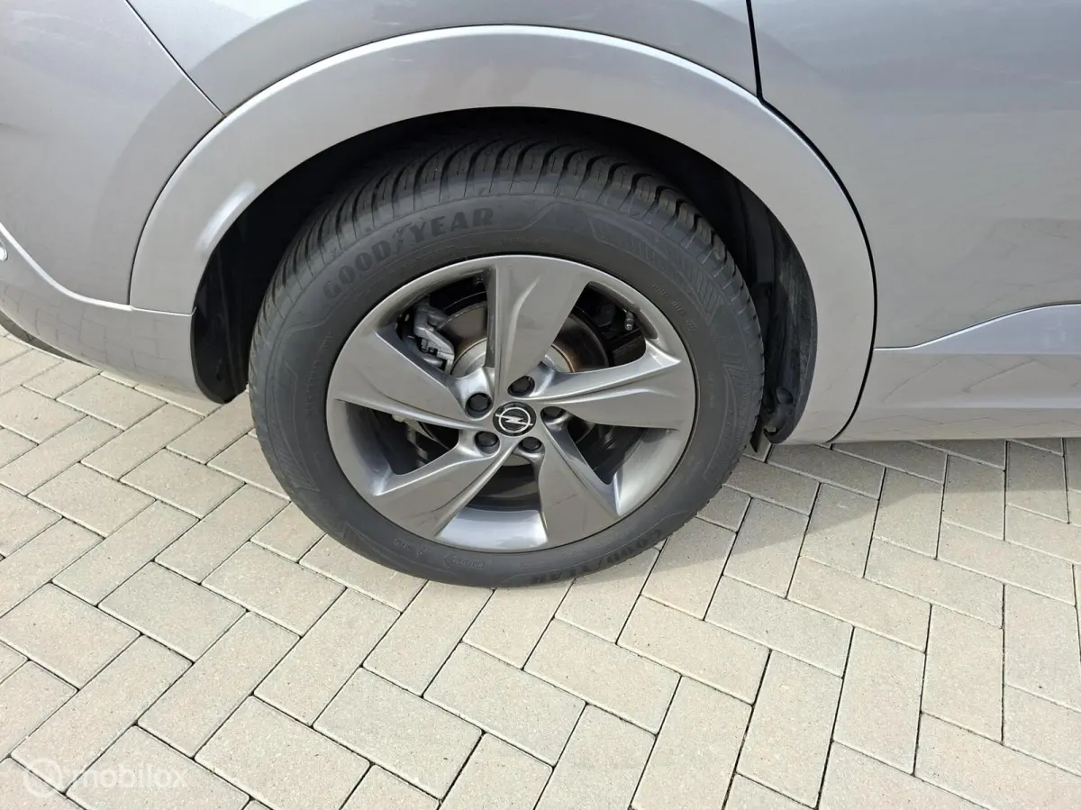 1.6 Turbo Plug-In Hybrid 4x4 GSe 300pk