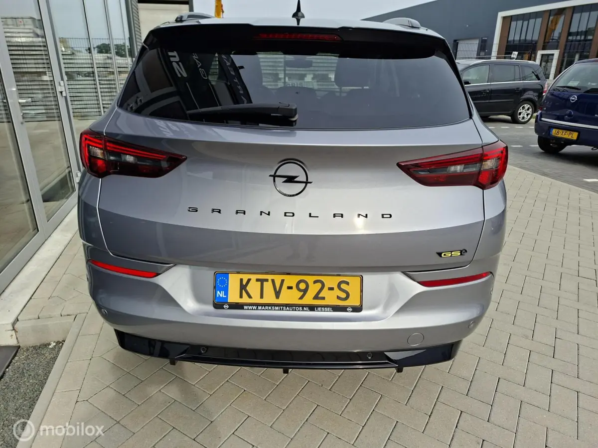 1.6 Turbo Plug-In Hybrid 4x4 GSe 300pk