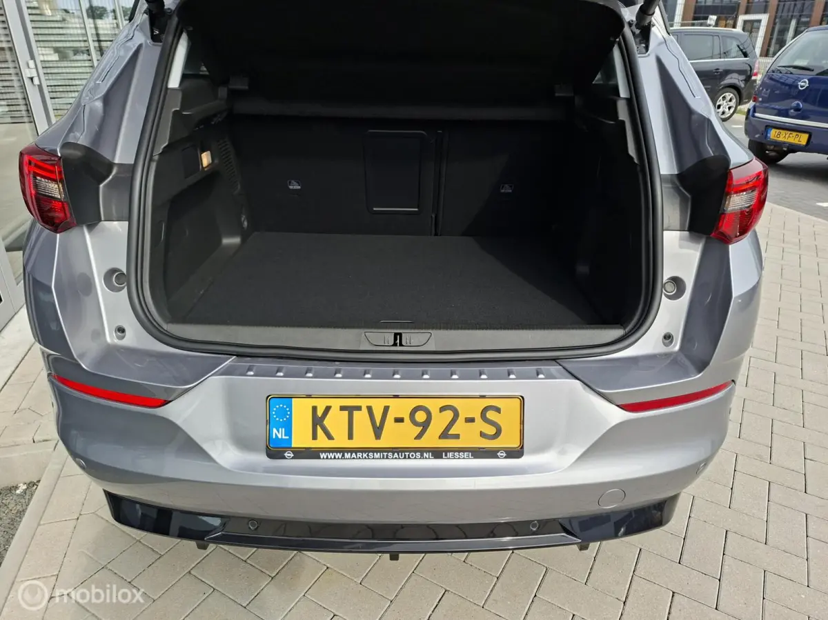 1.6 Turbo Plug-In Hybrid 4x4 GSe 300pk