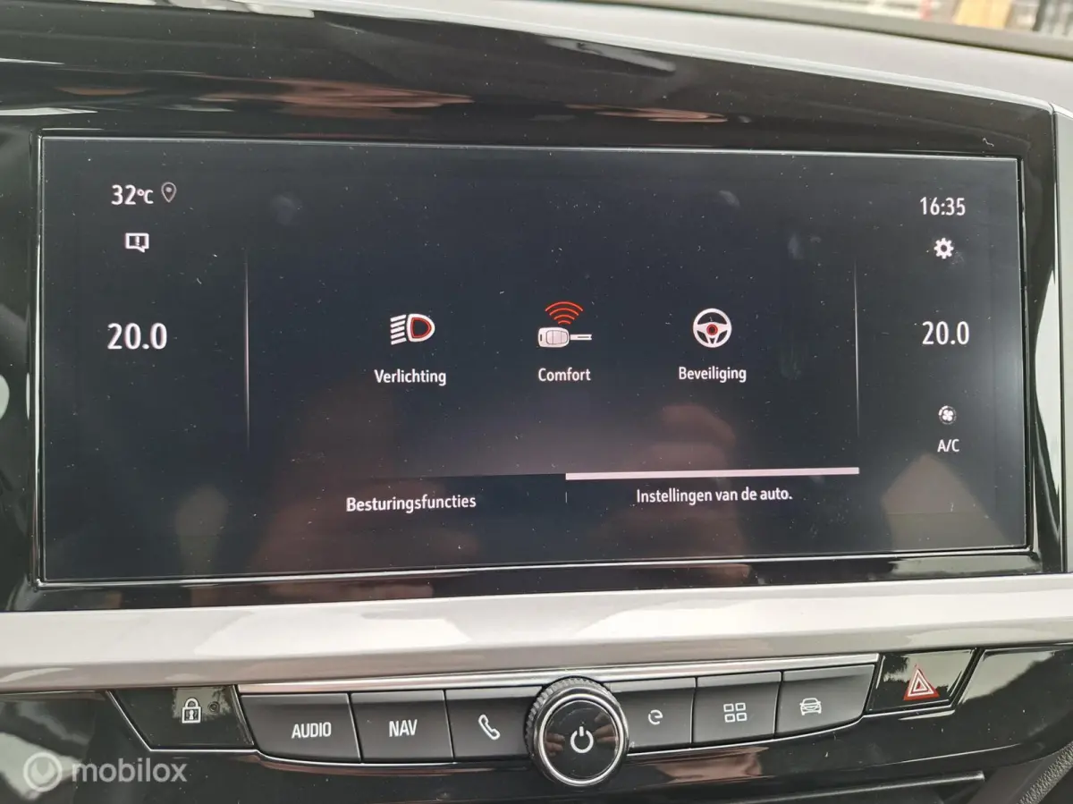 1.6 Turbo Plug-In Hybrid 4x4 GSe 300pk