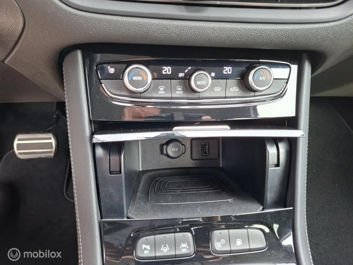 1.6 Turbo Plug-In Hybrid 4x4 GSe 300pk