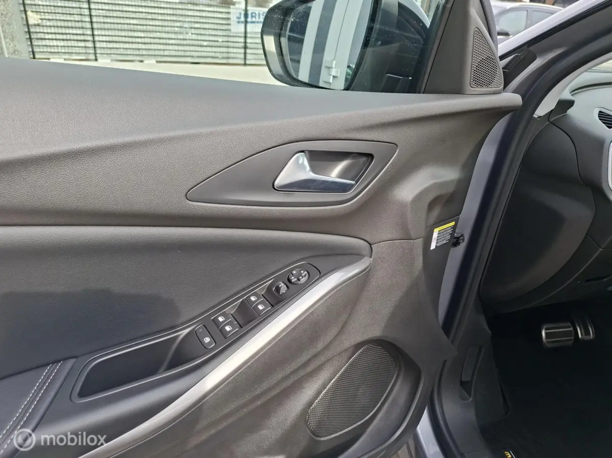 1.6 Turbo Plug-In Hybrid 4x4 GSe 300pk